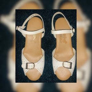 Vintage Yo-Yo’s Sandals by Connie!